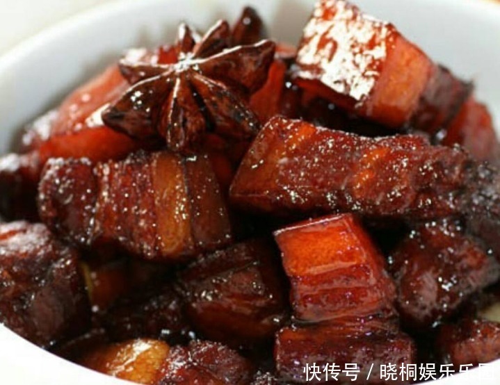 做红烧肉时,切不可直接下水煮,多加1步,肉质软烂无腥味!