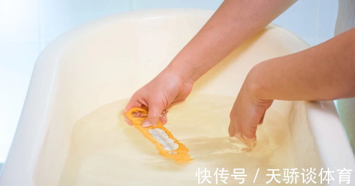 水温|洗澡水有讲究,家长的''刚刚好''对宝宝来讲可能是''伤害''
