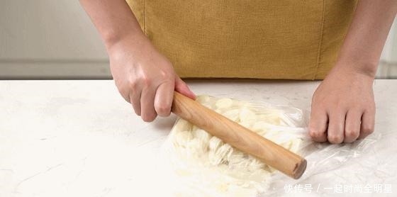 天凉就馋这一盘山药卷!养胃益气,一卷就搞定!