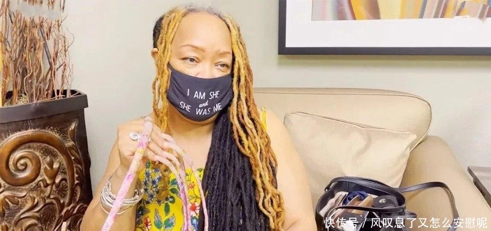 保持吉尼斯世界纪录的最长的指甲,长了差不多30年,终于被剪掉了