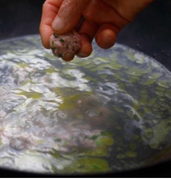 丝瓜做汤,只需这样做,鲜嫩丝滑,好喝到出乎意料,简单的一碗汤