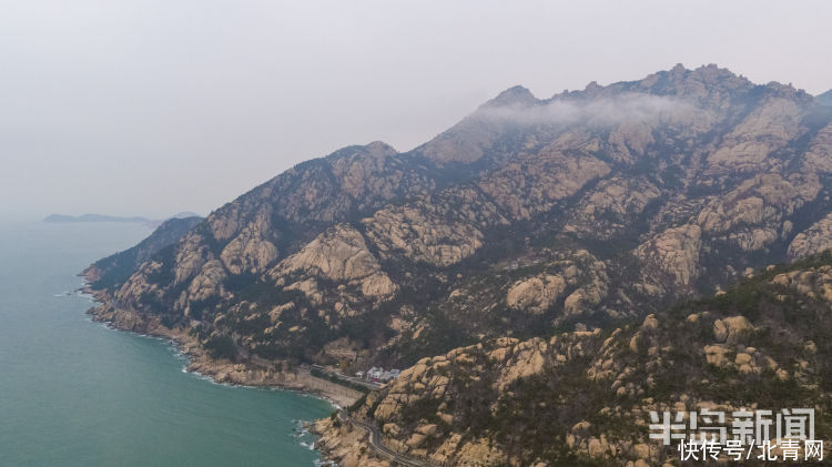 降雪过后 雾绕崂山