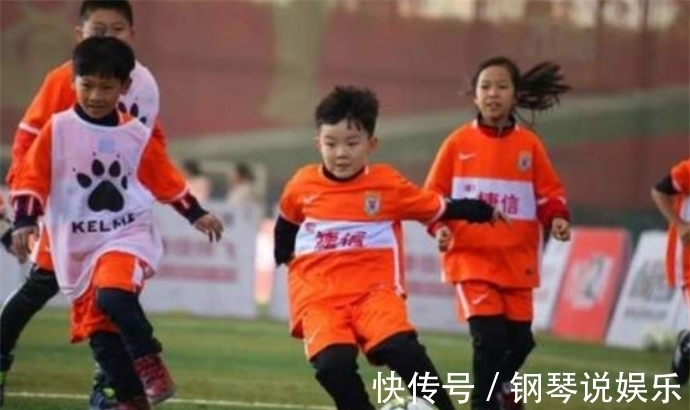 颠球|6岁孩童被米卢教练看中,赞他是中国足球未来之星,19年后怎样了