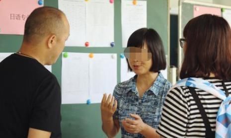 歌词|幼儿园孩子放学后反复哼唱一首歌,听清歌词后,宝妈气的浑身发抖