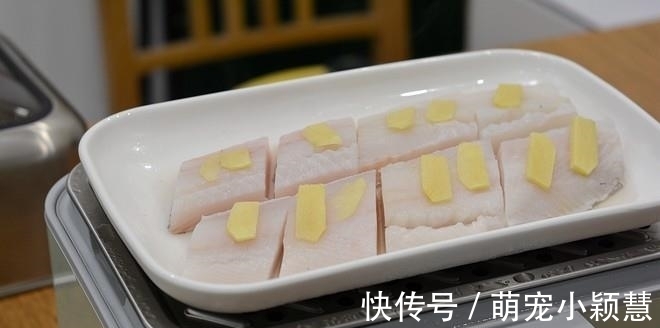 小葱|鱼腥“最”怕的不是葱和姜，而是它，只需加一点，鱼肉鲜嫩无腥味