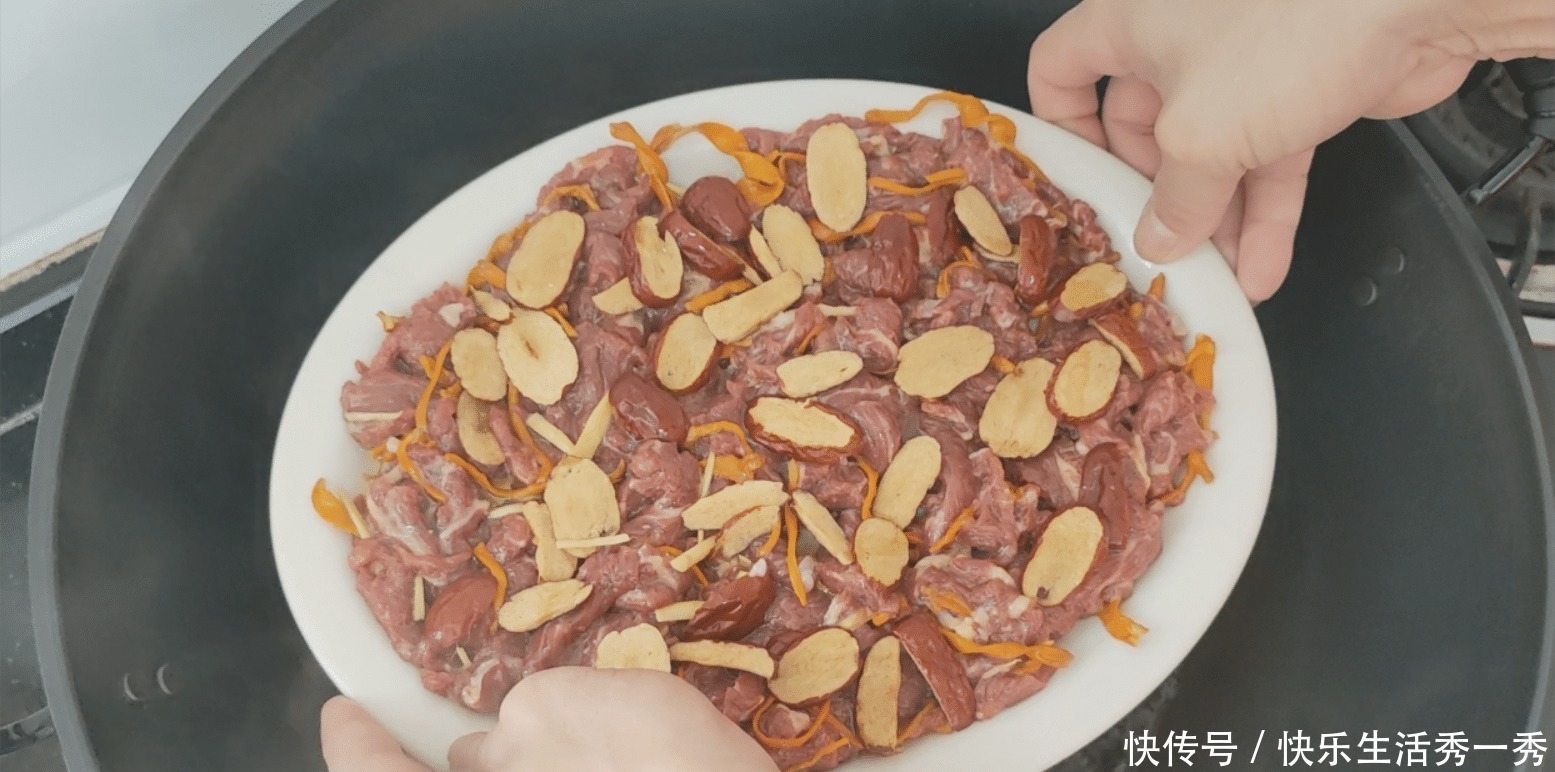红枣片|牛肉想要嫩滑好吃，别下锅炒，教你一个更简单的做法，营养又好吃