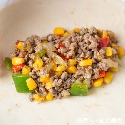 芝士牛肉馅饼更配哦|周末和美味的简易午餐 | 马苏里拉