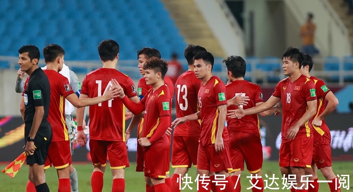 12强赛|官宣!国足12强赛对手迎来变动,4名亲信遭解职,主帅彻底被架空