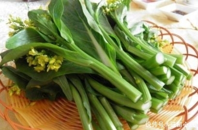 青菜千万不要和它们一起炒着吃，否则生病也是自找的