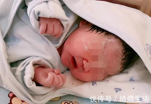 宝妈|宝宝夜里哭闹不止,用梳子刮一刮就好了?别让你的无知“害了”娃