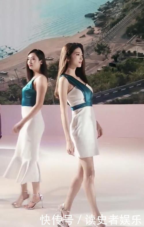 清纯脱俗的真丝装，细节上决定了她的魅力