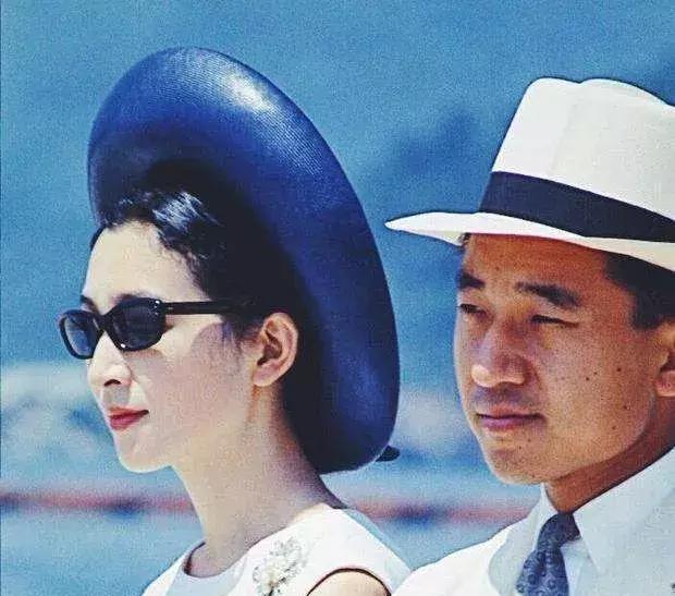 合葬|因网球赛与皇太子结缘,嫁入皇室后患上失语症,直言不跟丈夫合葬