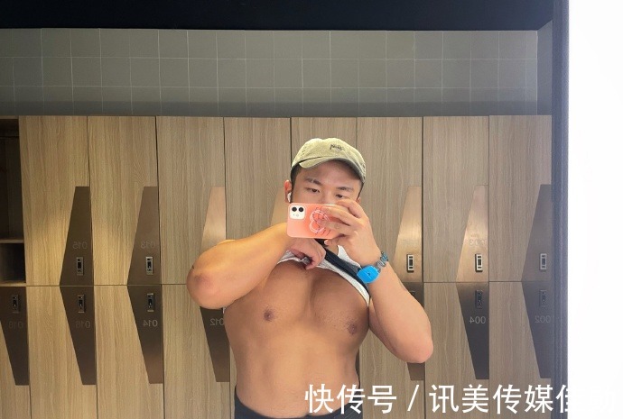 翘臀|名媛胡子飞机头，健身练就一身肌肉，蹲腿塑造出的翘臀肉眼可见！