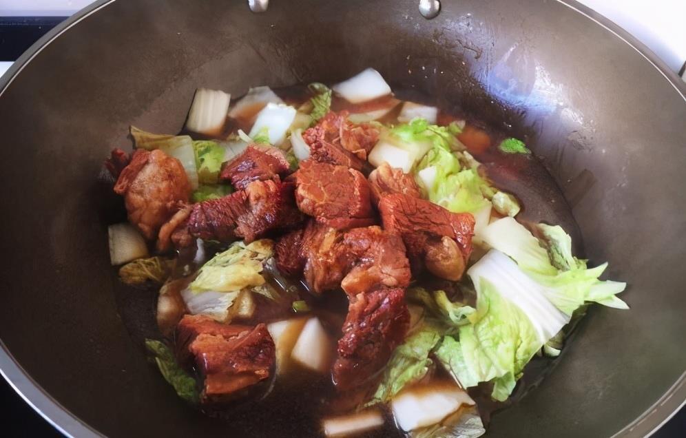 炖土豆|牛肉炖大白菜，健康美味，好吃又营养