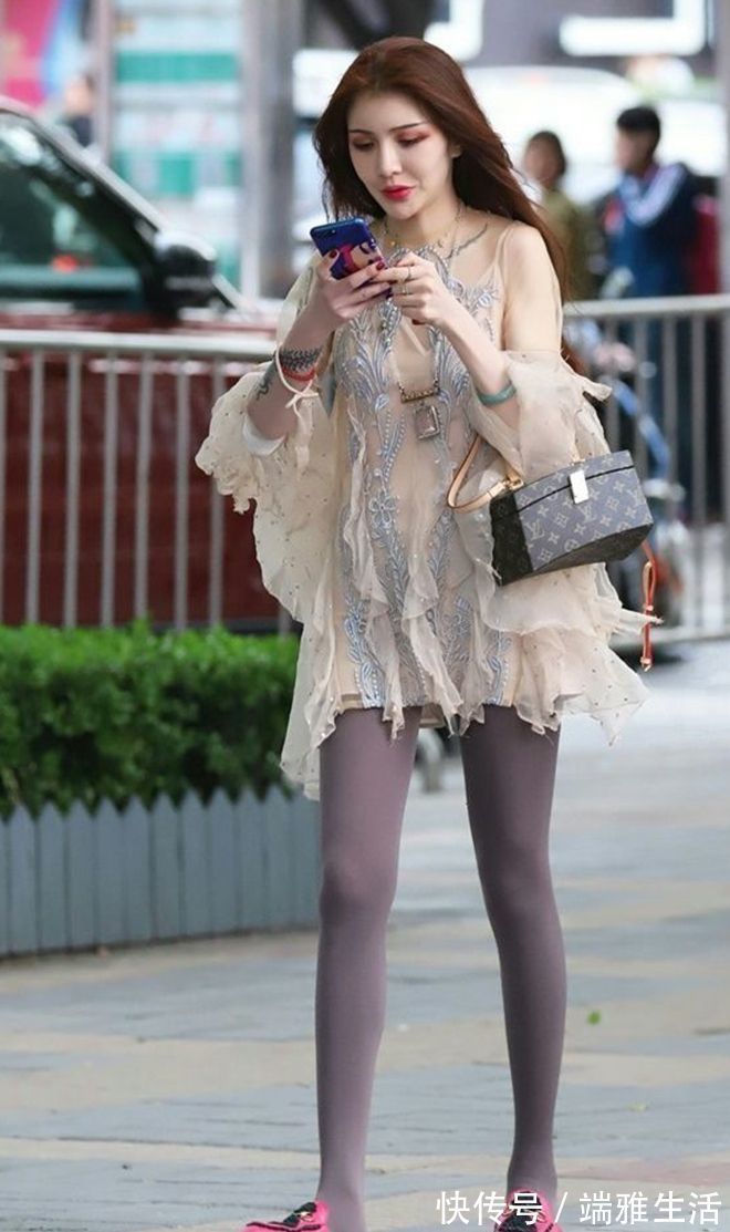 健美裤|时尚感爆棚的姐妹花,清新个性,白色穿出的高级感