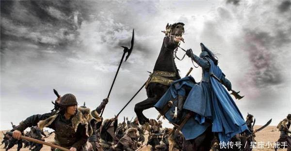 宇文泰|大臣摔倒,小侍卫却用鞭子抽打,还骂对方没用,大臣赏!