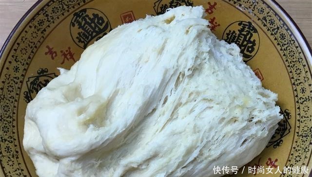 细腻|3个鸡蛋,一碗面粉,老阿姨教你做喜饼,口感细腻香甜柔软