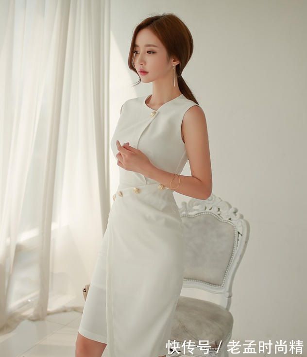 美女|优雅美女穿白色连衣裙,尽显温柔气质,美丽动人