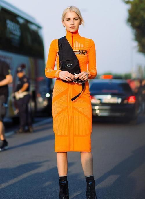  高领|别再乱买“高领毛衣”了！选款时注意这4个要点，穿对才有女神范