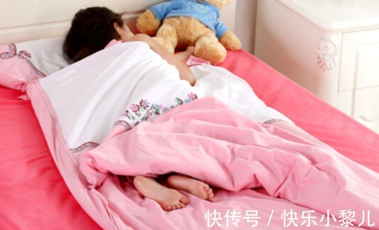 睡眠质量|立秋后,父母从“5方面”多努力,避免孩子换季生病,别做错