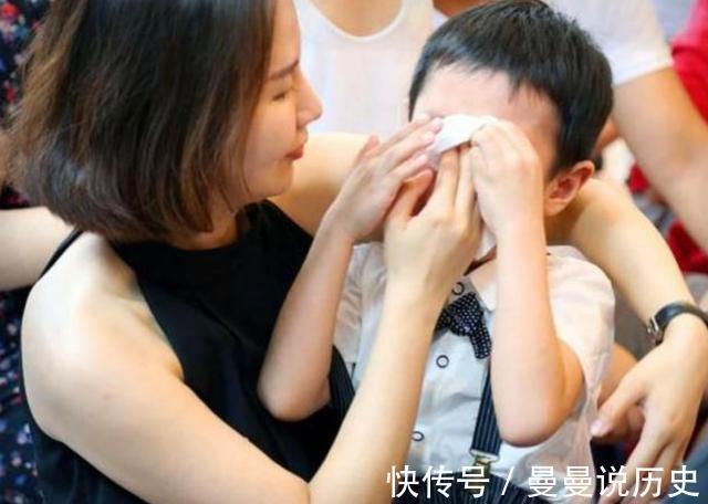 赔偿|孩子先喝饮料后付款,商家却要求10倍赔偿,妈妈的回答引众人称赞