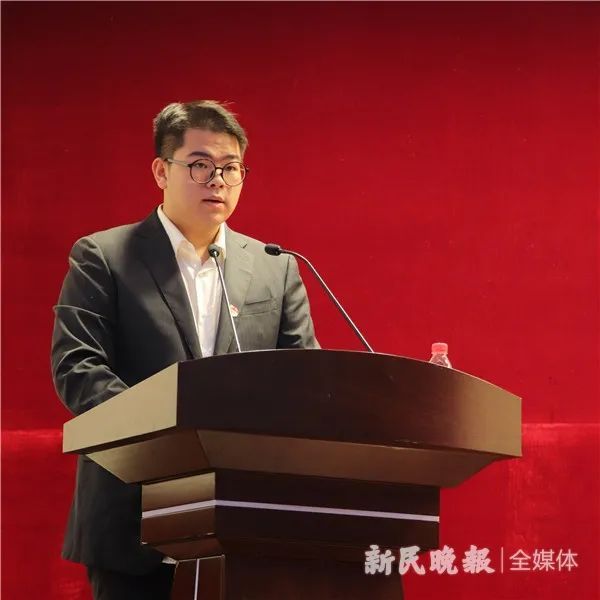 外婆|1米85的男生一针一线用老布缝lo裙，好看！