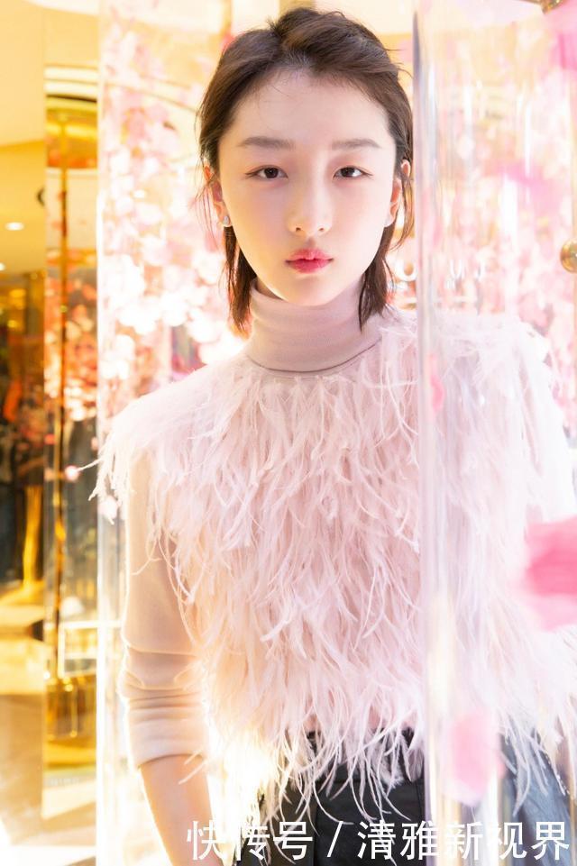 脏辫 发型师透漏女生这4种发型留久了,发际线会很快上移,赶紧换了