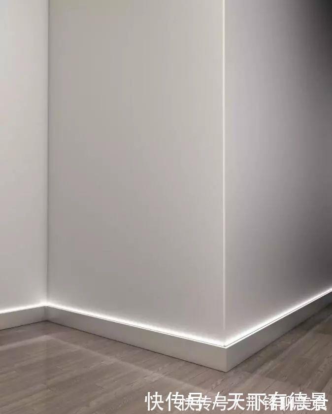 白模|传统的踢脚线已过时,创新设计才重要,让你的家瞬间变高级!