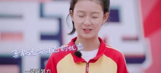 父母|为逼女儿考大学,爸爸撕毁女儿手写的56本小说,30多万字手稿