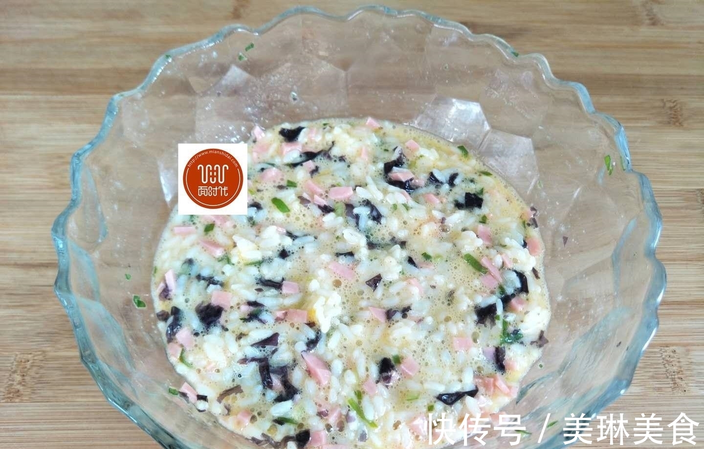 元气满满|这款快手早餐饼,又香又酥,全家人你一个我一个,吃的真过瘾!