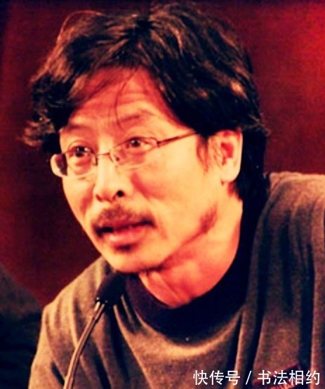 写实#“抄照片式”写实画家冷军的草书真惊艳，个性独立，颠覆我们审美