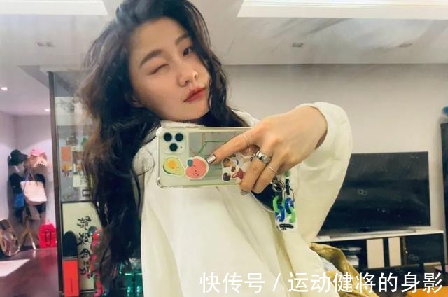 女孩|因为金靖,我对单眼皮女孩上头了