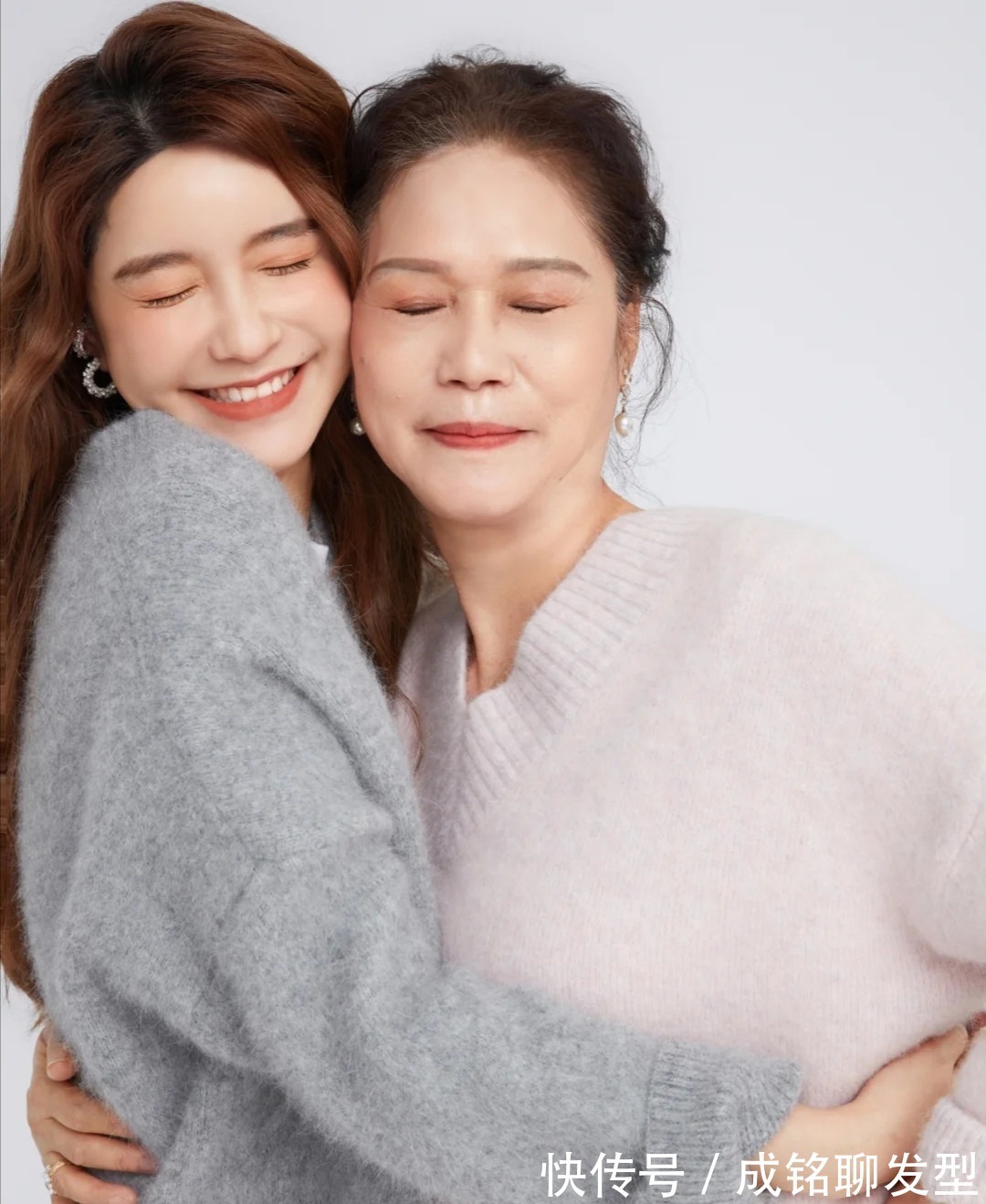 女人|55岁左右的女人衣服在精不在多!今年流行这几款,时髦耐用又好看