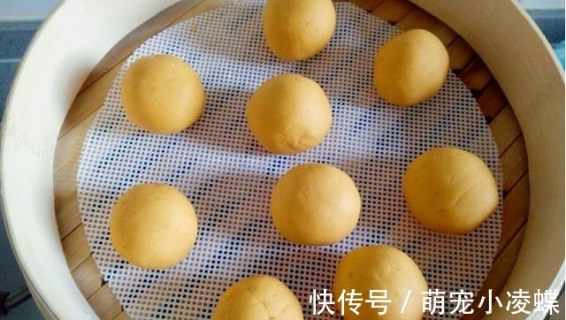香甜|1个红薯1碗糯米粉，3分钟做出秘制小零食，香甜软糯，全家抢着吃