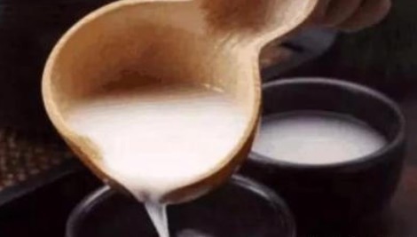 老人|105岁老人抽烟喝酒不运动,长寿秘诀只做4件事,不做1件事