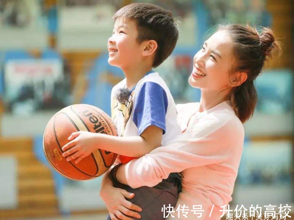 终点|出生就在终点,爷爷把孙子孙女排成排,一人发了两套房子,够豪橫