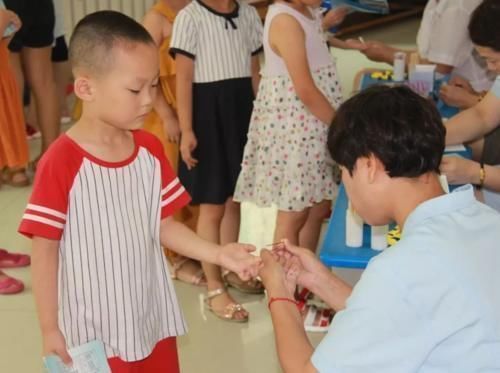 按摩|7岁男童积食不长个，停止发育，医生：它比肥肉还难消化，劝少吃