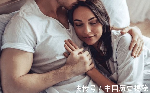 hpv|21岁女子感染HPV，小红点到菜花，医生：2个症状早检查