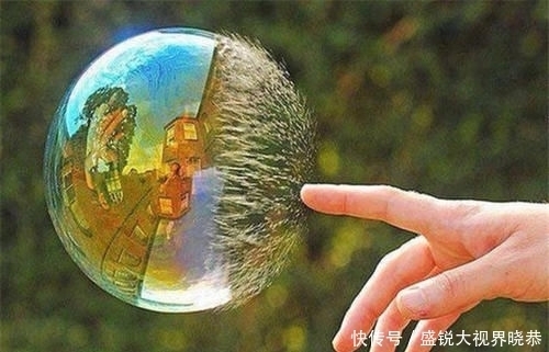 比太阳表面温度还高,肥皂泡破裂时温度达2万摄氏度,为何不会烧伤我们?