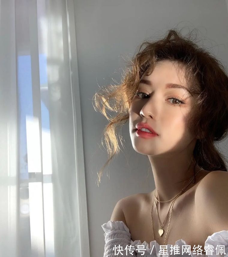 郑秀妍 仙女们都在烫的发型!软萌“泰迪卷”美出天际