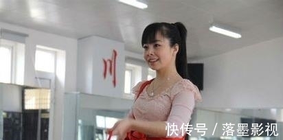 36岁的王二妮:星光大道走红的草根,她才是最淳朴的那一个