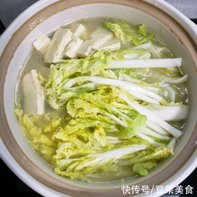 鸭架汤|#助力高考营养餐#白菜豆腐粉丝鸭架汤