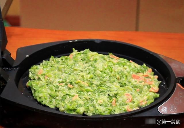 火锅|生菜别再下火锅了，试试这道生菜火腿饼，外酥里软，早餐都解决了