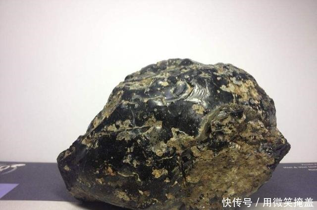 陨石 俄罗斯陨石之谜从天而降被神秘物体击毁,是谁在保护地球人类!