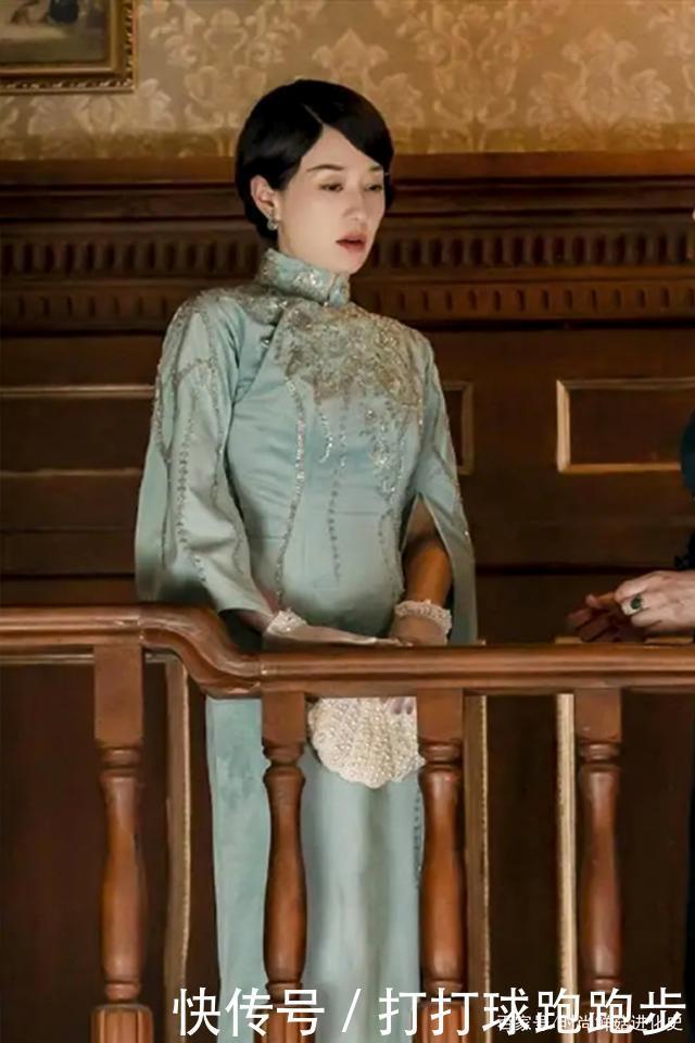 曲线|马伊琍造型突破!穿网纱旗袍显身材曲线,优雅大气奔五女人味十足