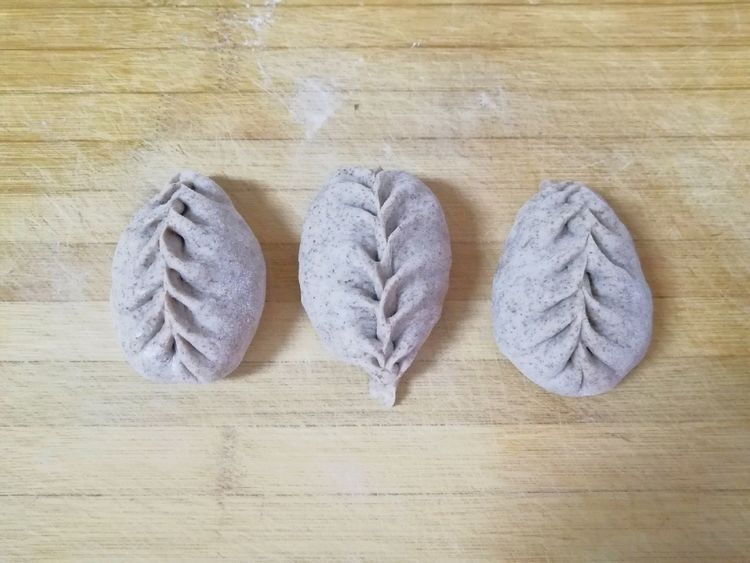 全麦粉做面皮，青椒豆腐做馅料，这样的包子味道太赞了