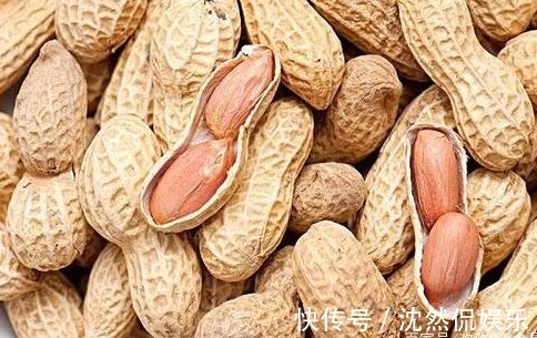 常食花生好处多多,但医生提醒有3类人最好一口也不要吃!