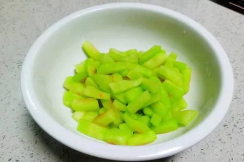 西瓜|夏季，冬瓜苦瓜靠边站，最该吃的是它，现在正当季，不懂吃可惜了