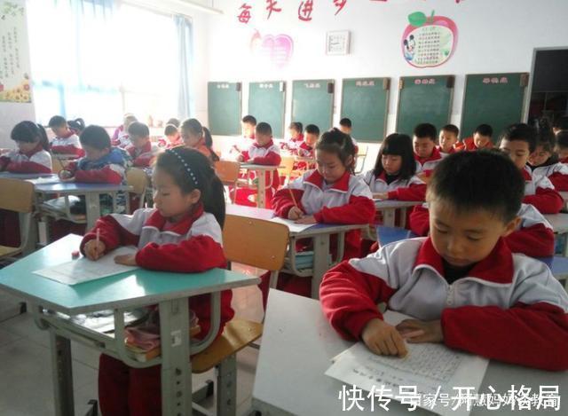 兴趣爱好$小学生被罚写“雨”字,从小雨写到暴雨,网友:你是来搞笑的吧