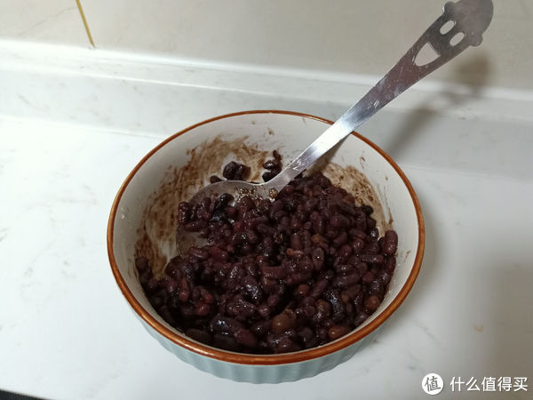 红豆别做豆沙了，加点面粉一卷一蒸，1周早餐搞定，好吃省事儿